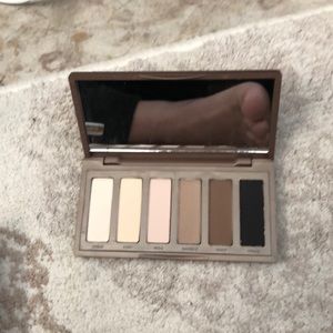 Urban Decay Naked Basics Eyeshadow Palette